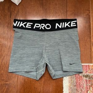 Nike Pro gray athletic shorts size medium